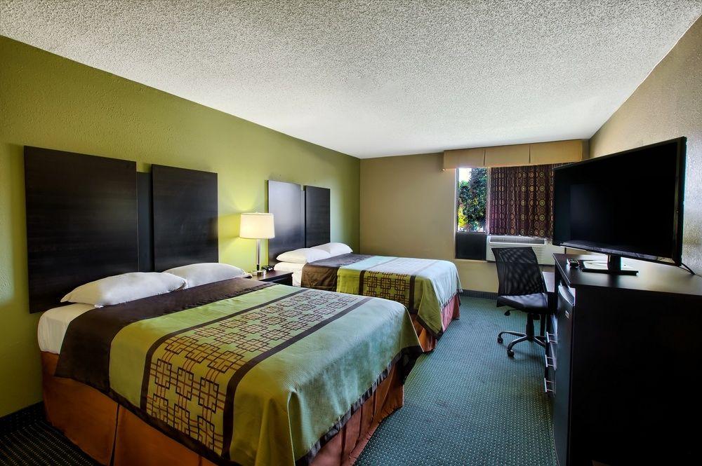 Super 8 By Wyndham Raleigh North East Hotell Eksteriør bilde