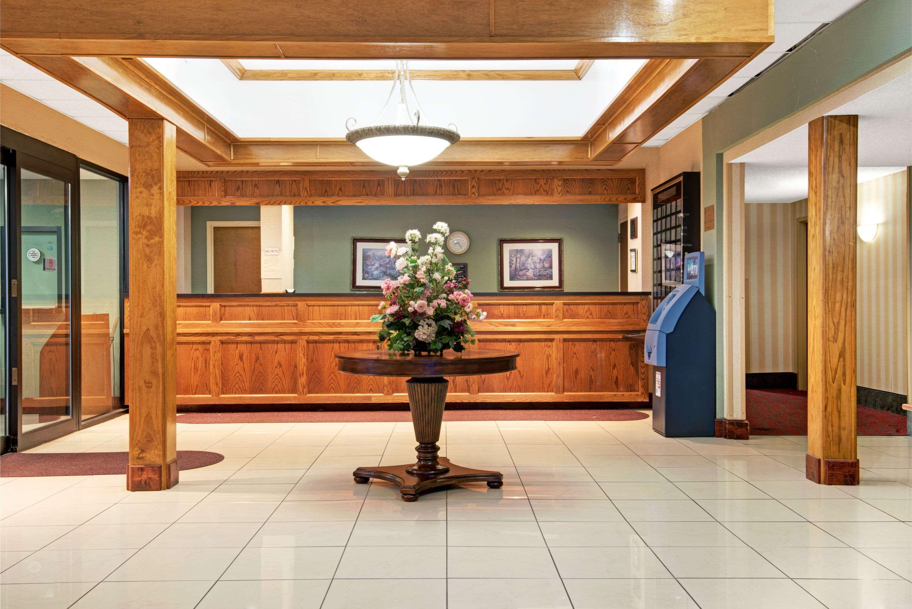 Super 8 By Wyndham Raleigh North East Hotell Eksteriør bilde