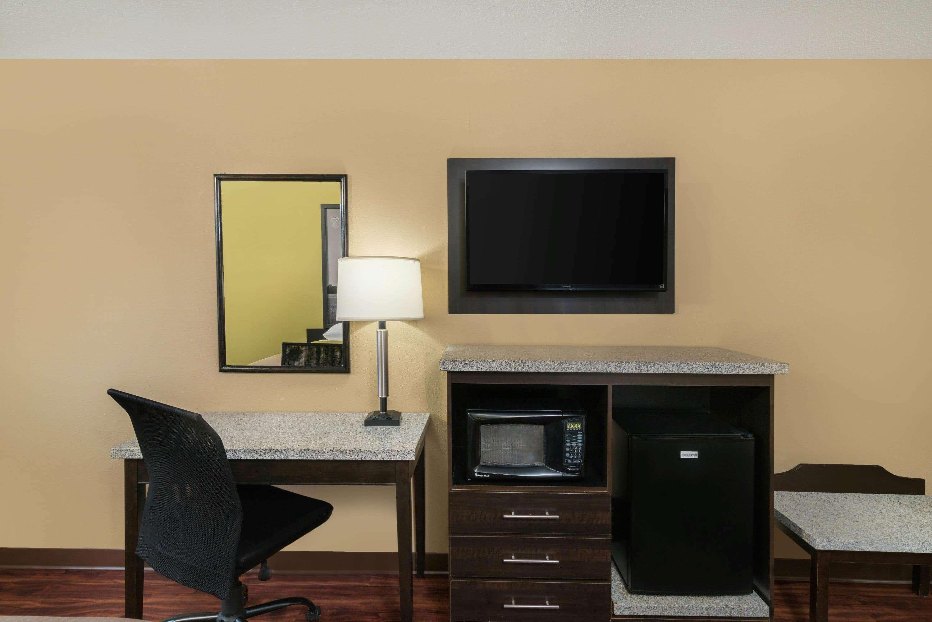 Super 8 By Wyndham Raleigh North East Hotell Eksteriør bilde
