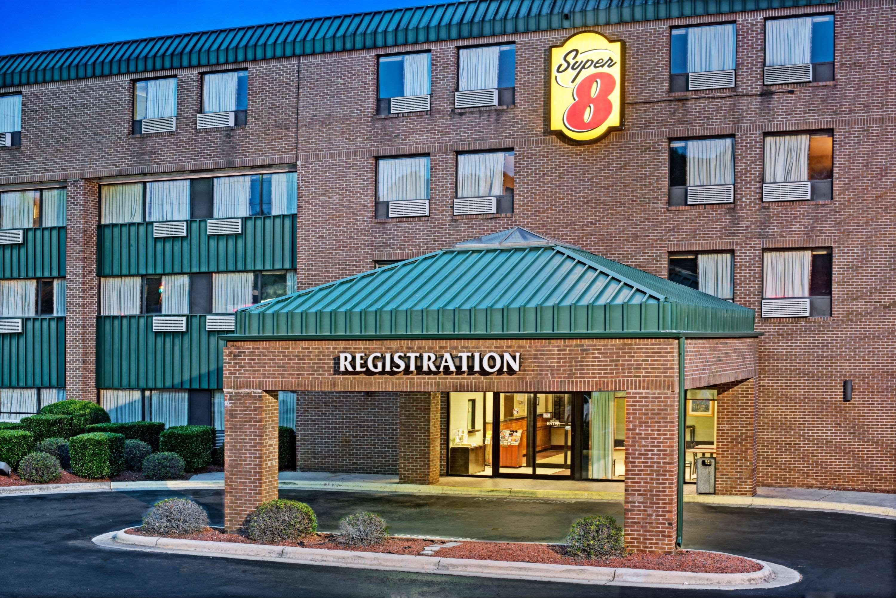 Super 8 By Wyndham Raleigh North East Hotell Eksteriør bilde